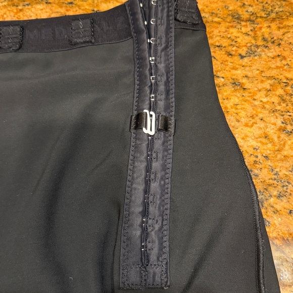 Post Surgery Compression Garment - Picture 3 of 5